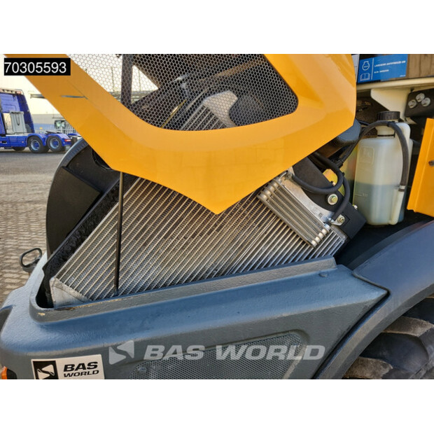 2016 ليبهير L508C-44990428