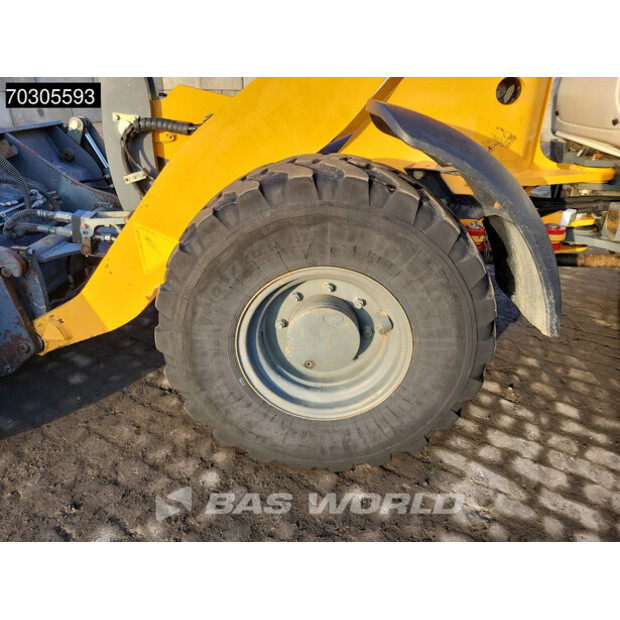 2016 ليبهير L508C-44990432