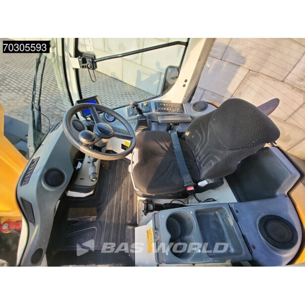 2016 ليبهير L508C-44990437