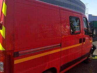 2006-peugeot-partner-1406138-45004171