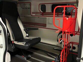 2018-renault-trafic-1406145-45004256