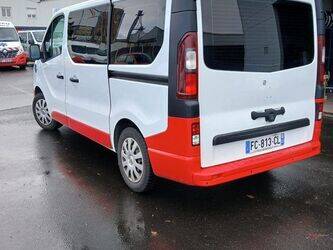 2018-renault-trafic-1406161-45004438