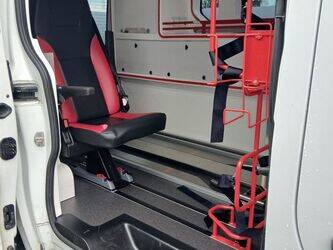 2018-renault-trafic-1406161-45004443