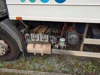 2003-renault-premium-1406172-45004551