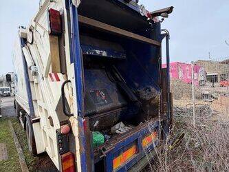 2003-renault-premium-1406172-45004552