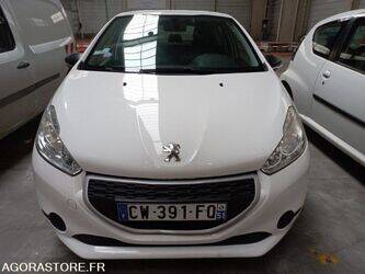 2013-peugeot-208-1406174-45004564