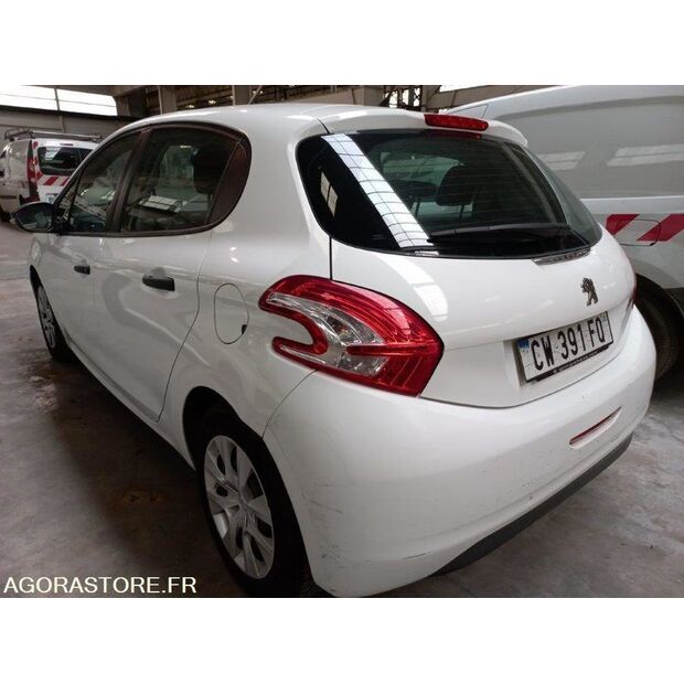 2013 بيجو 208-45004571