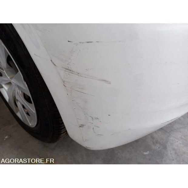 2013 بيجو 208-45004572