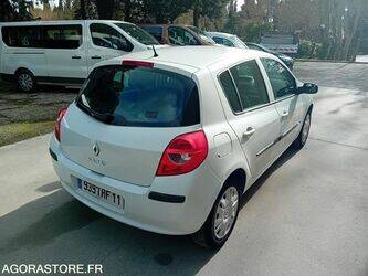 2008-renault-clio-1406177-45004597