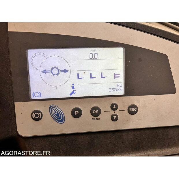 Still FM-X17-45004636