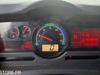 2013-renault-premium-1406187-45004738