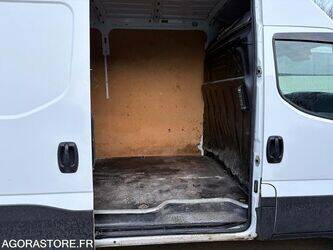 2018-iveco-35c14-1406199-45004911