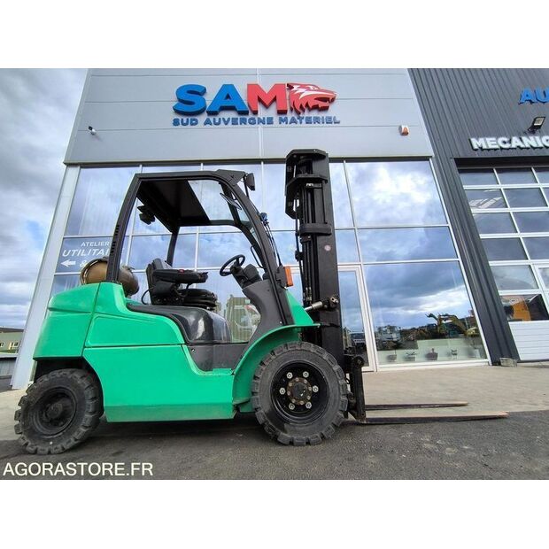 2011 ميتسوبيشي FG25N-45004936