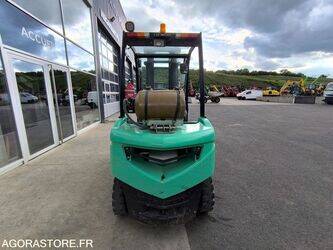 2011-mitsubishi-fg25n-1406202-45004940