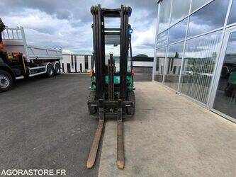 2011-mitsubishi-fg25n-1406202-45004944