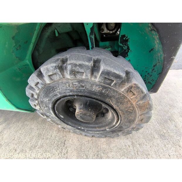 2011 ميتسوبيشي FG25N-45004946