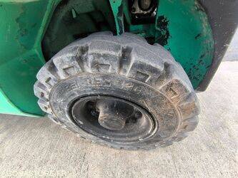 2011-mitsubishi-fg25n-1406202-45004946