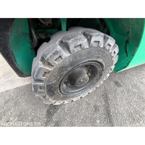 2011 ميتسوبيشي FG25N-45004947