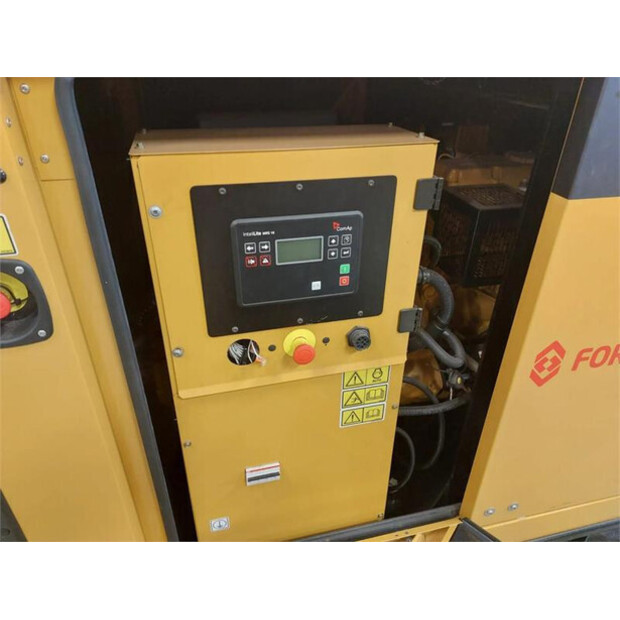 2017 Caterpillar DE33E0-45005835