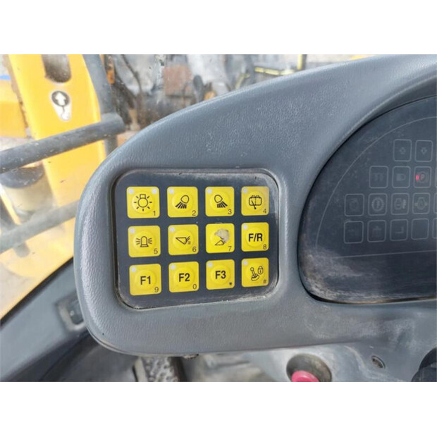 2013 فولفو L30B PRO-45005917