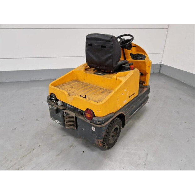 2011 Still R06-45007065