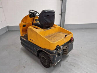 2011-still-r06-1406347-45007066