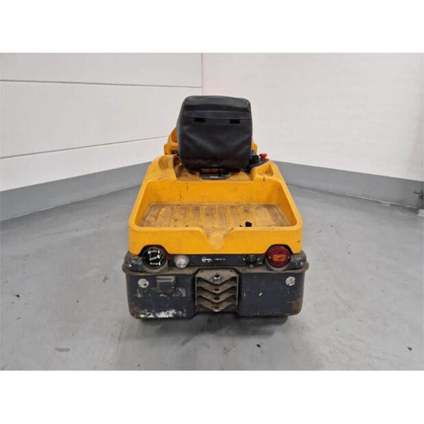 2011 Still R06-45007067