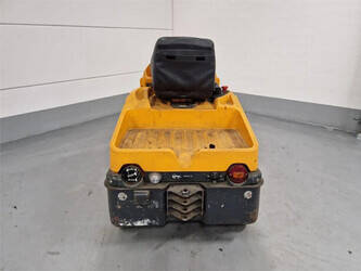 2011-still-r06-1406347-45007067