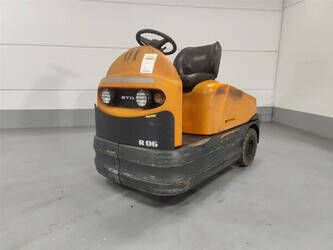 2004-still-r06-1406348-45007073