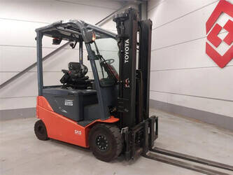 2020-toyota-8fbmkt25-1406359-45007177