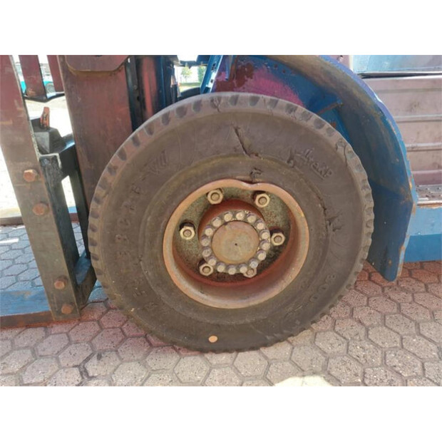 2010 ميتسوبيشي FG50CN-45007271