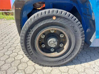 2010-mitsubishi-fg50cn-1406367-45007274