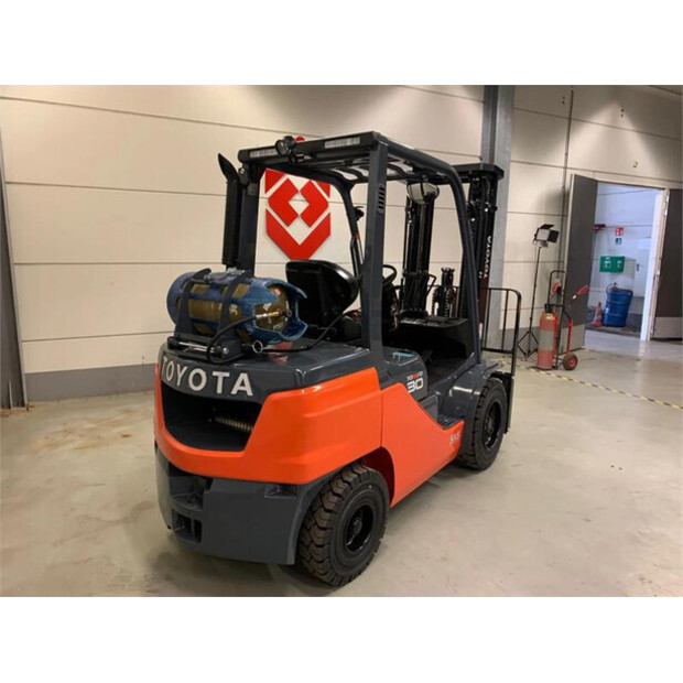 2023 Toyota 02-8FGF30-45007313