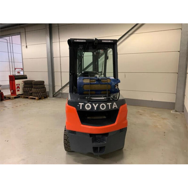 2023 تويوتا 02-8FGJF35-45007325