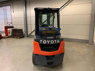 2023-toyota-02-8fgjf35-1406372-45007325