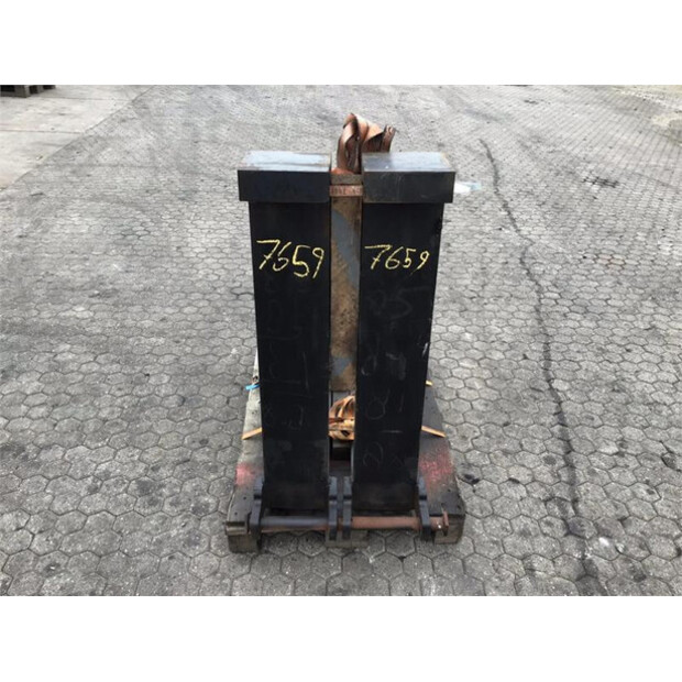 Attachments 1500X200X750 -45007342