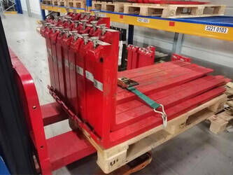 other-others-1406377-45007361