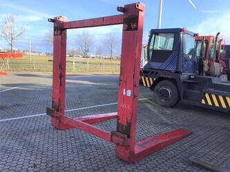 other-others-1406379-45007370