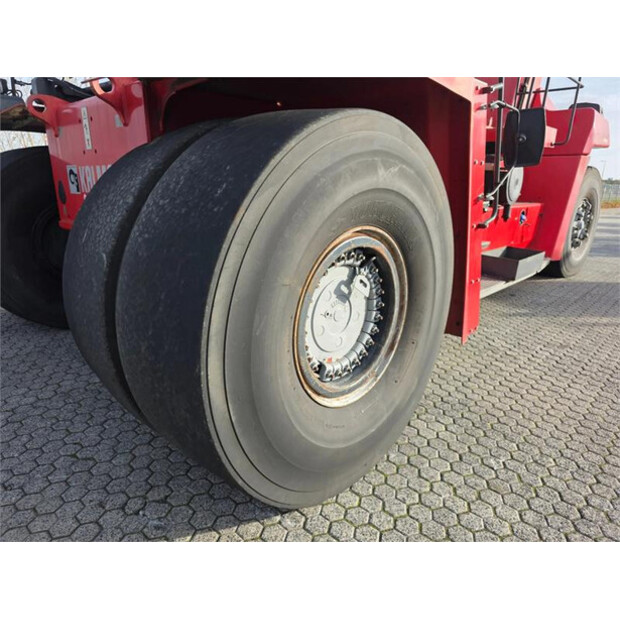 2015 KALMAR DRG450-60S5-45007546