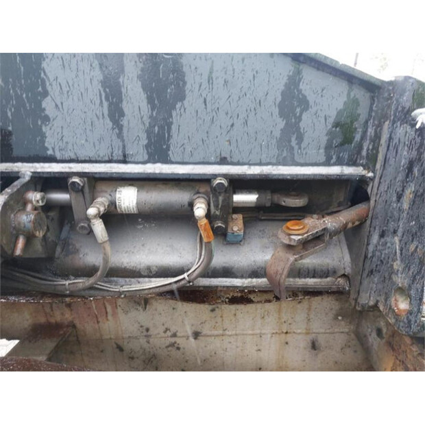 2006 CATRACOM FLT 3240-45008119