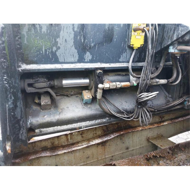 2006 CATRACOM FLT 3240-45008120