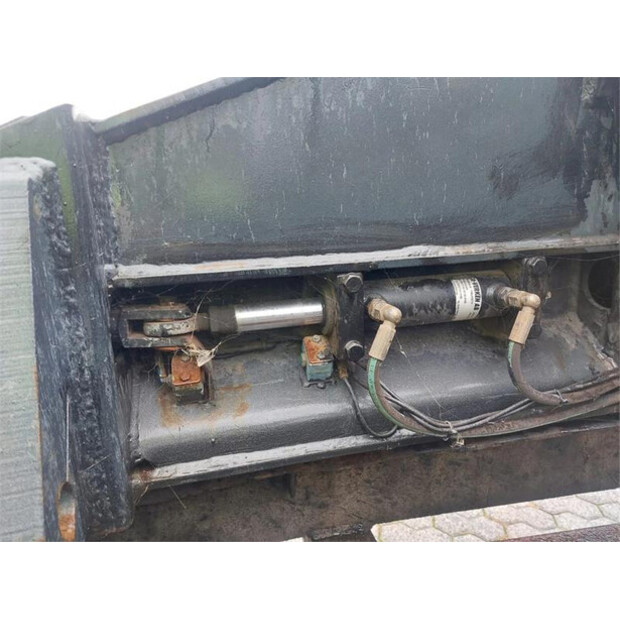 2006 CATRACOM FLT 3240-45008125