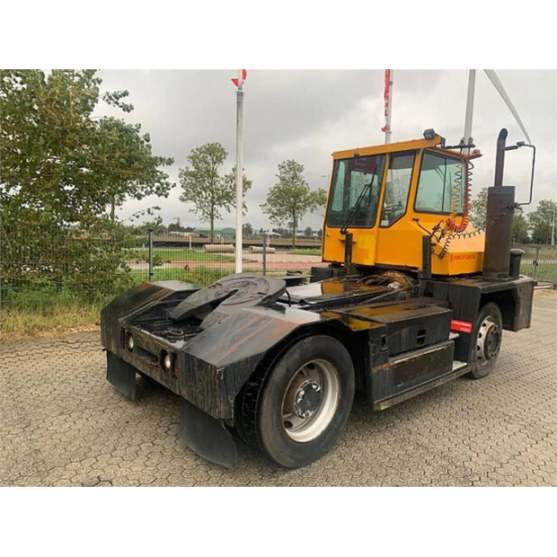 2000 Sisu TRX182A4L2C18-45008524