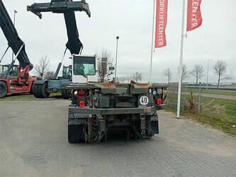 2013-terberg-bc182-1406488-45008534