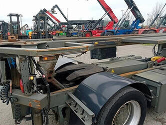 2013-terberg-bc182-1406488-45008535