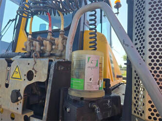 2011-terberg-rt223-1406492-45008585