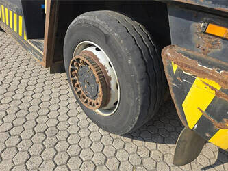 2011-terberg-rt223-1406493-45008610