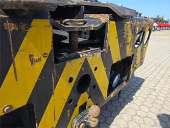 2011-terberg-rt223-1406494-45008626