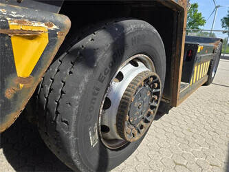 2011-terberg-rt223-1406494-45008628