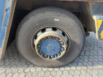 2011-terberg-rt283-1406502-45008732